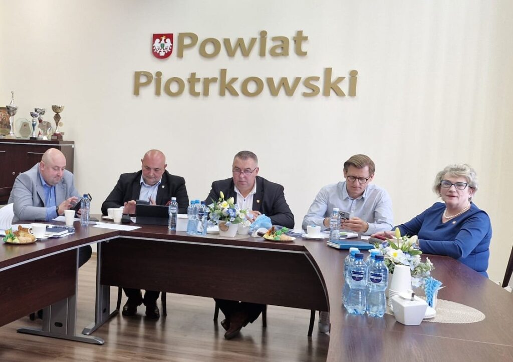 Nowe możliwości dla uczniów – dyrektorzy przyznają stypendia za wyniki w nauce