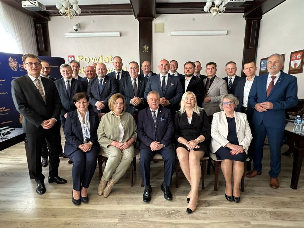 Inwestycje drogowe z mocnym wsparciem – powiatowe zadania nabierają tempa