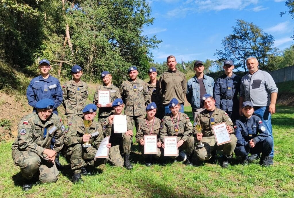 Uczniowie z Bujen z sukcesami w Powiatowym Turnieju Strzeleckim