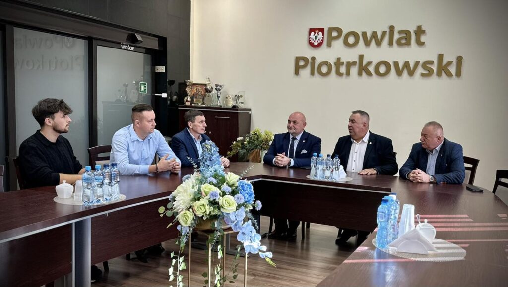 Strażnicy pamięci – nowi społeczni opiekunowie zabytków w Powiecie Piotrkowskim