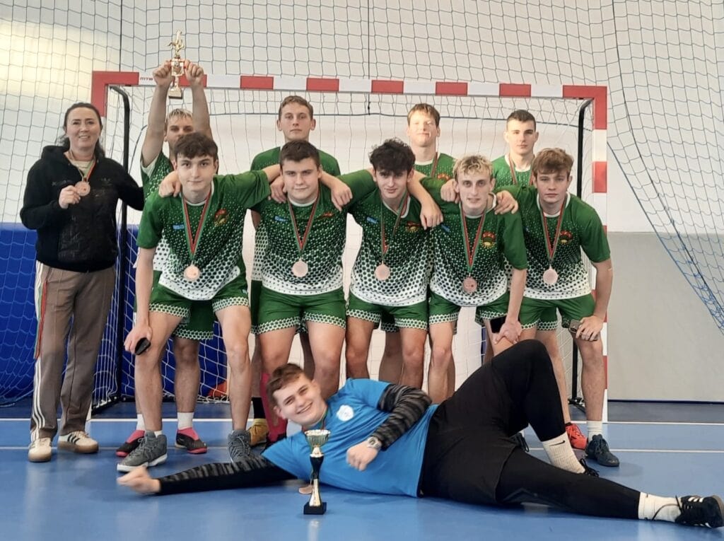 ZS CKZ w Bujnach z brązem podczas Mistrzostw Województwa Łódzkiego LZS