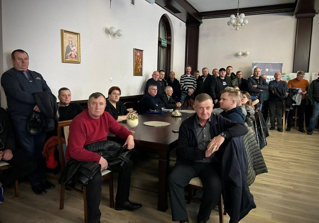 Martwy dzik z ASF, czy został podrzucony? Powiat reaguje natychmiast. Nadzwyczajne posiedzenie PZZK