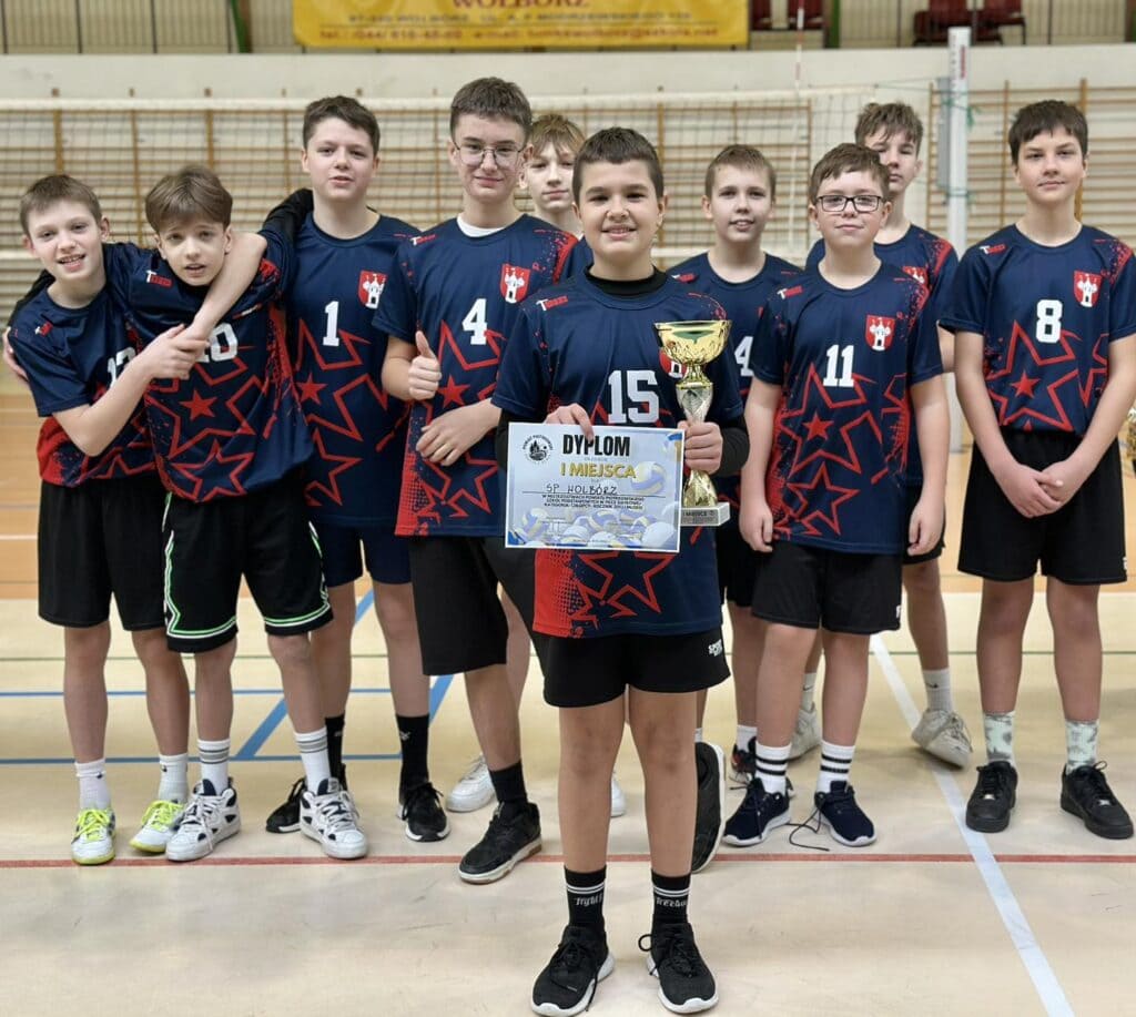 Siatkarskie talenty z powiatu na turnieju chłopców w Wolborzu