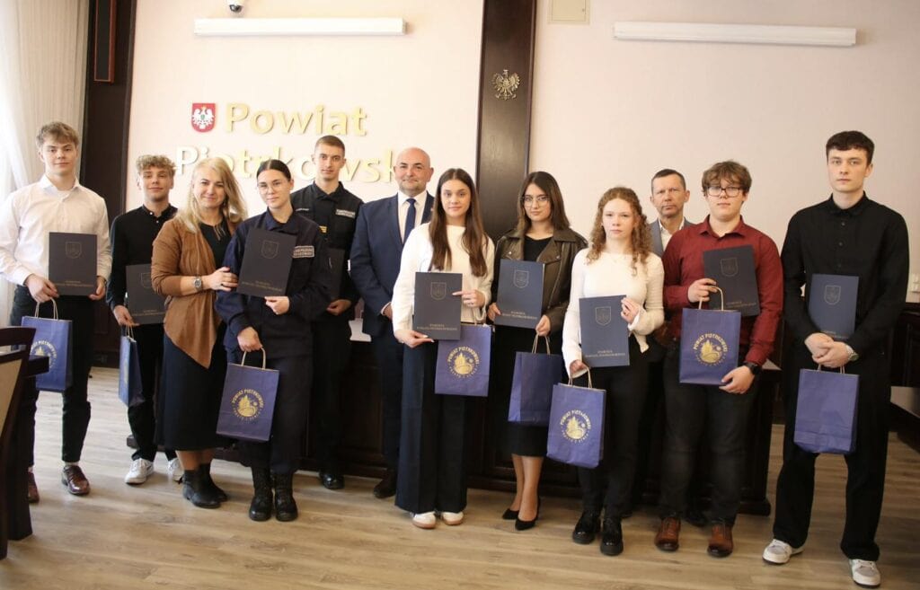 Stypendia Starosty przyznane najzdolniejszym uczniom