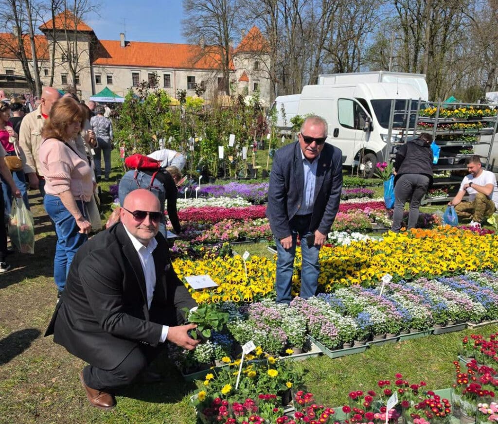 Targi w Bykach połączyły ludzi i ich ogrodnicze  pomysły