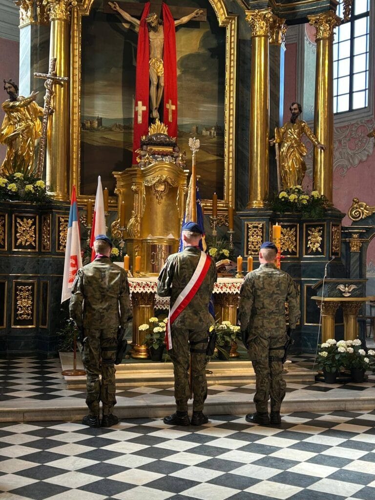Dumni pod flagą biało – czerwoną! Patriotyczne obchody i Aktywna Majówka w Powiecie Piotrkowskim